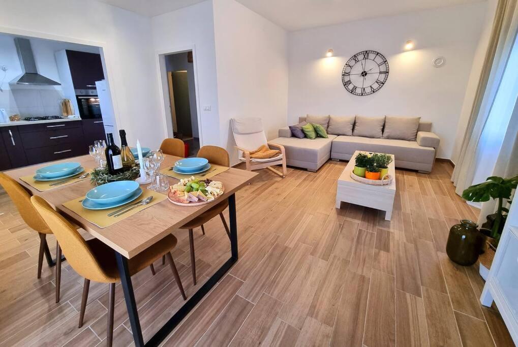 Chi Chi Appartement Pula Buitenkant foto